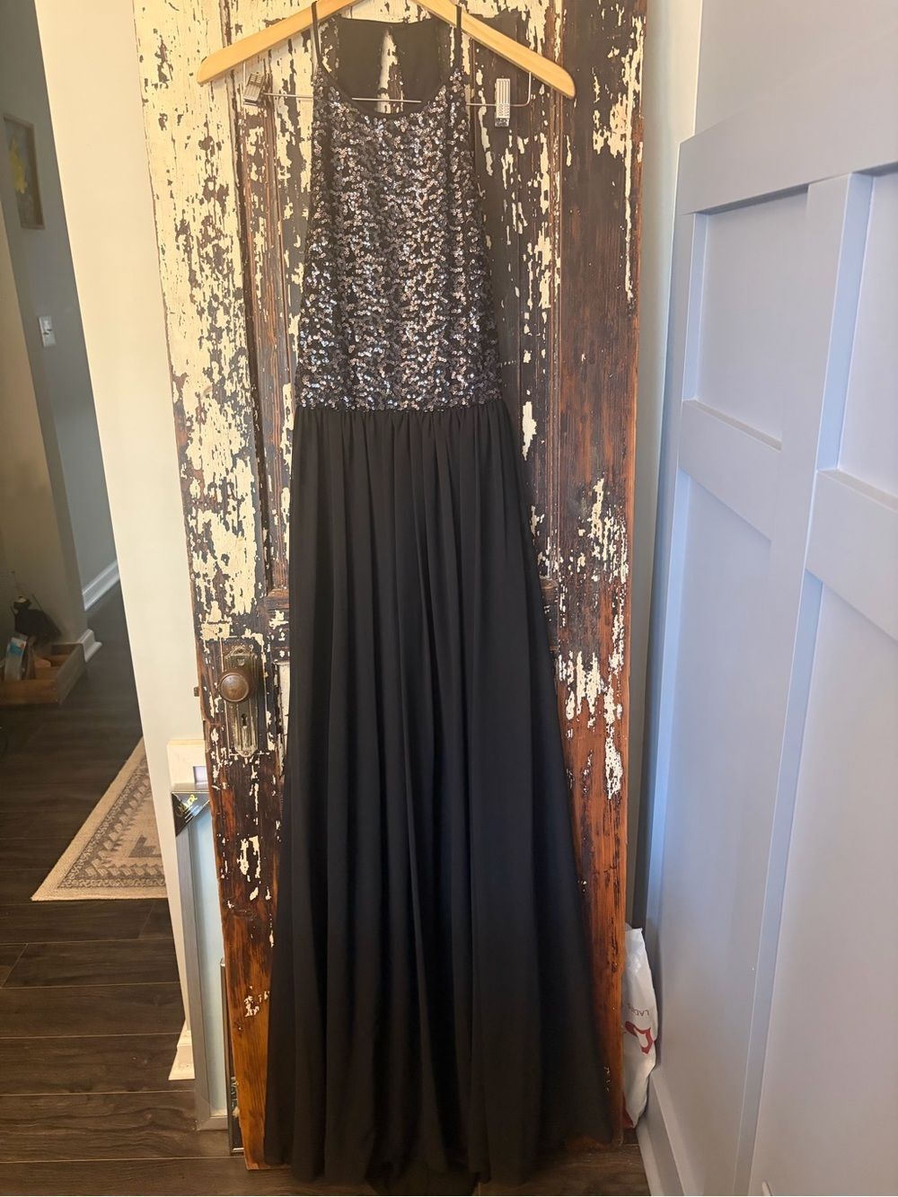 Vera Wang formal black tie wedding‎ event Black Sequin Halter Gown. Size 10